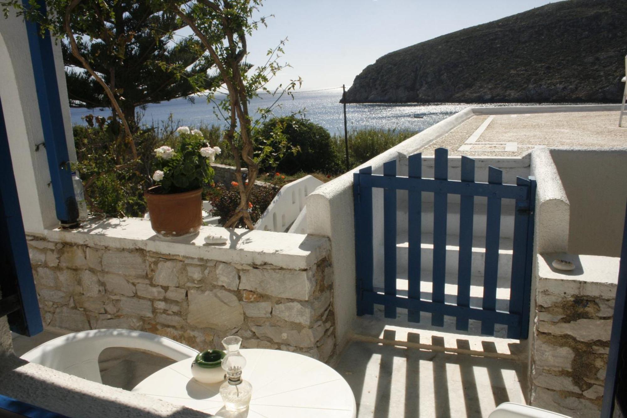 Flora'S Apartments Apollon  Exterior photo