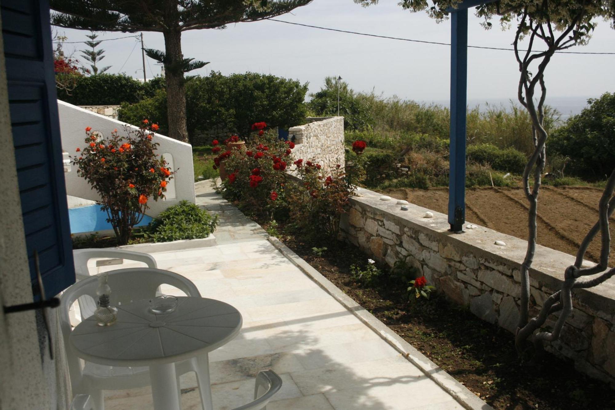 Flora'S Apartments Apollon  Exterior photo
