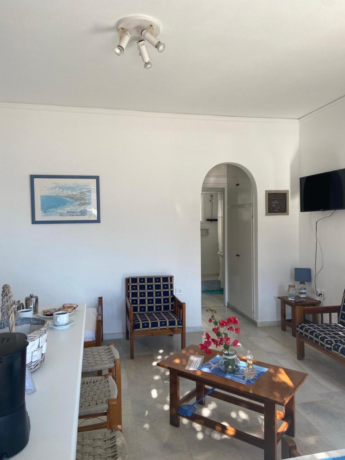 Flora'S Apartments Apollon  Exterior photo